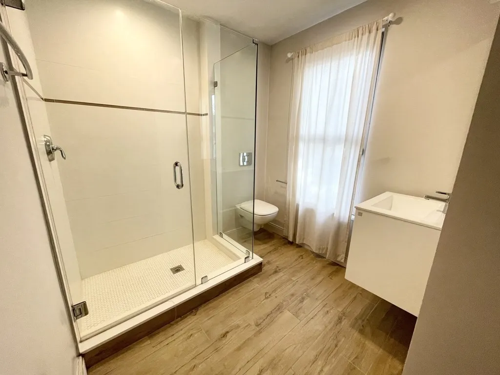4 bed, 2 bath apartment for rent at 118 Buttonwood Unit 2, Boston — photo 21 of 32
