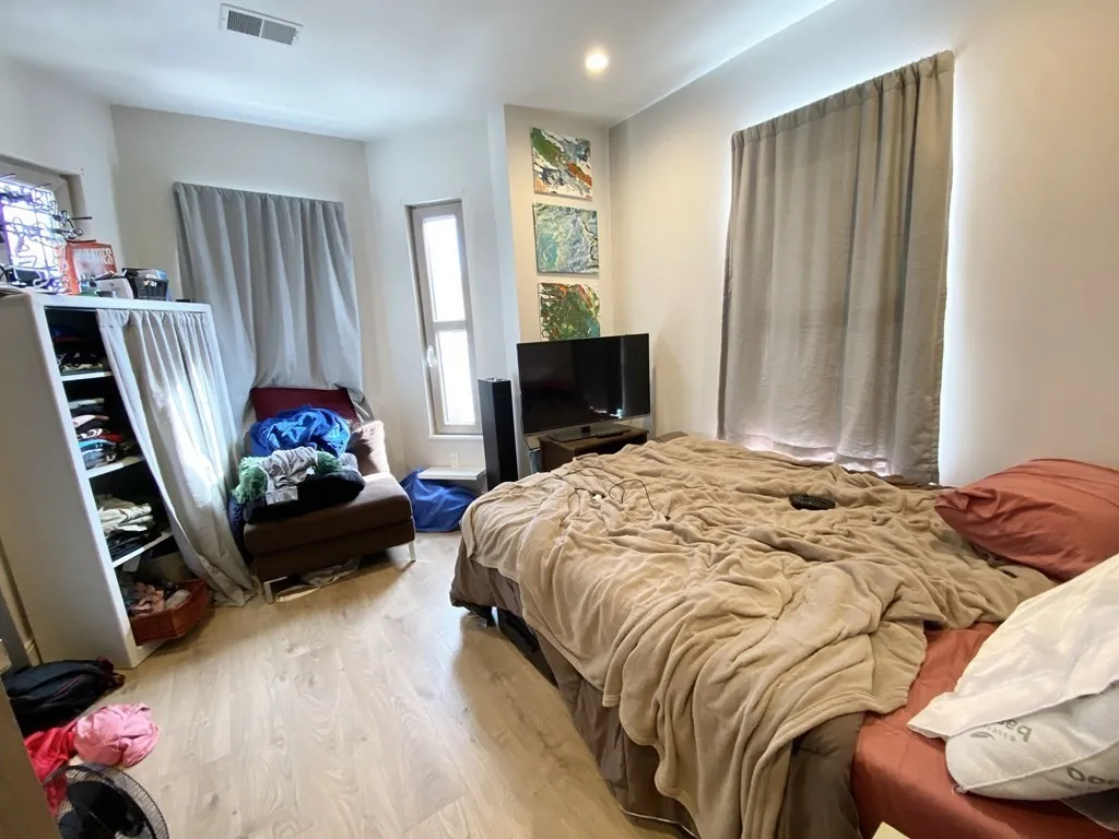 4 bed, 2 bath apartment for rent at 118 Buttonwood Unit 2, Boston — photo 20 of 32