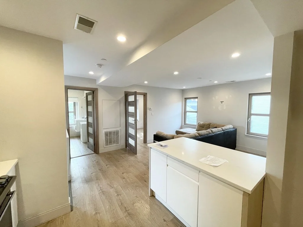4 bed, 2 bath apartment for rent at 118 Buttonwood Unit 3, Dorchester — photo 4 of 15