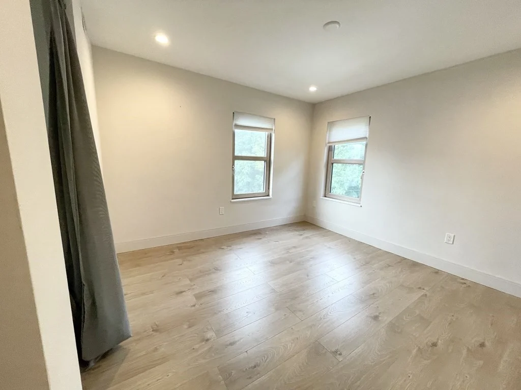 4 bed, 2 bath apartment for rent at 118 Buttonwood Unit 3, Dorchester — photo 11 of 15