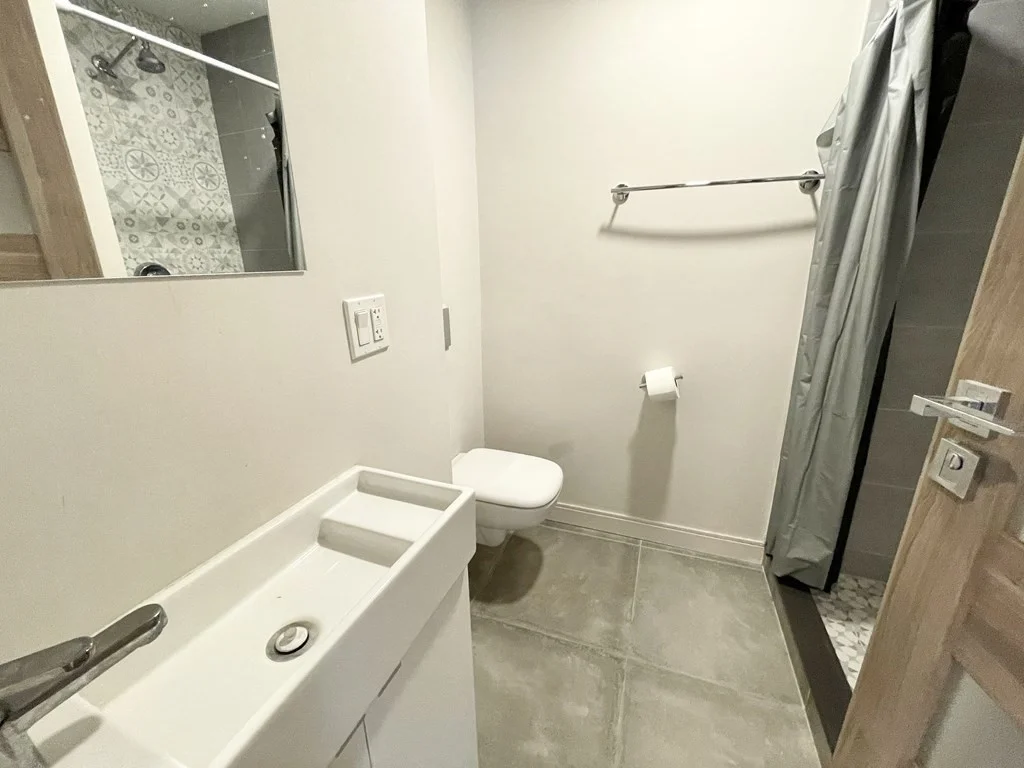4 bed, 2 bath apartment for rent at 118 Buttonwood Unit 3, Dorchester — photo 13 of 15