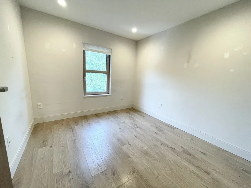 4 bed, 2 bath apartment for rent at 118 Buttonwood Unit 3, Dorchester — photo 12 of 15