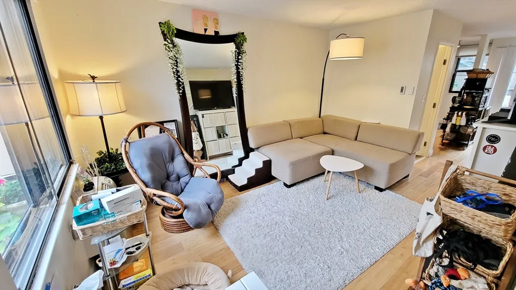 2 bed, 1.5 bath apartment for rent at 118 Centre St Unit 118, North Brookline — photo 1 of 15