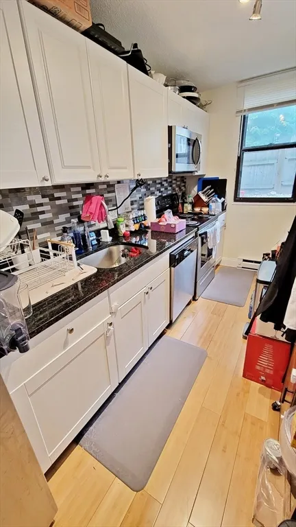 2 bed, 1.5 bath apartment for rent at 118 Centre St Unit 118, North Brookline — photo 4 of 15