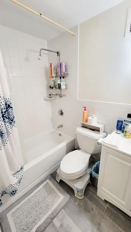 2 bed, 1.5 bath apartment for rent at 118 Centre St Unit 118, North Brookline — photo 11 of 15