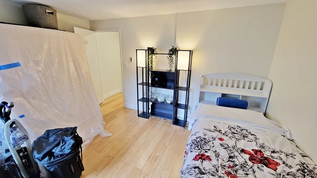 2 bed, 1.5 bath apartment for rent at 118 Centre St Unit 118, North Brookline — photo 9 of 15