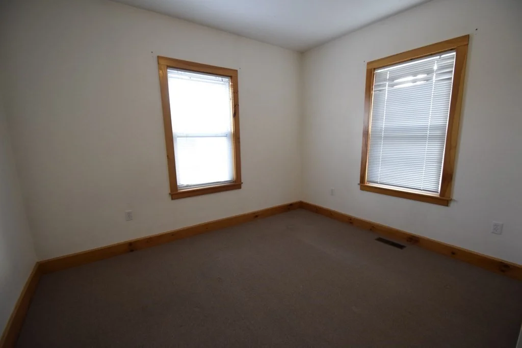 1 bed, 1 bath apartment for rent at 118 Charles St Unit 1, Waltham — photo 5 of 9