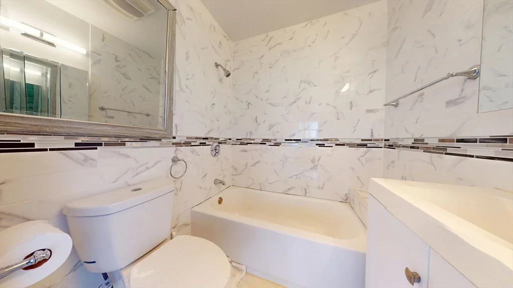 3 bed, 3 bath apartment for rent at 118 Colby Rd, Quincy — photo 12 of 23