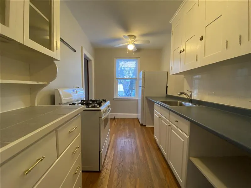 2 bed, 1 bath apartment for rent at 118 College Ave Unit 44, Tufts — photo 6 of 15