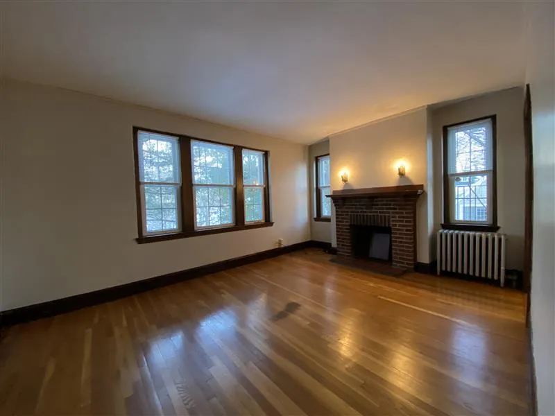 2 bed, 1 bath apartment for rent at 118 College Ave Unit 44, Tufts — photo 2 of 15