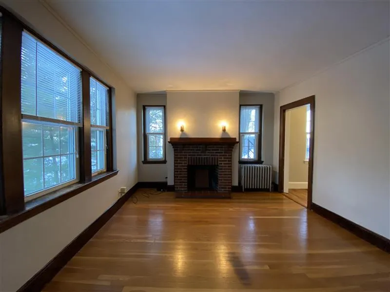 2 bed, 1 bath apartment for rent at 118 College Ave Unit 44, Tufts