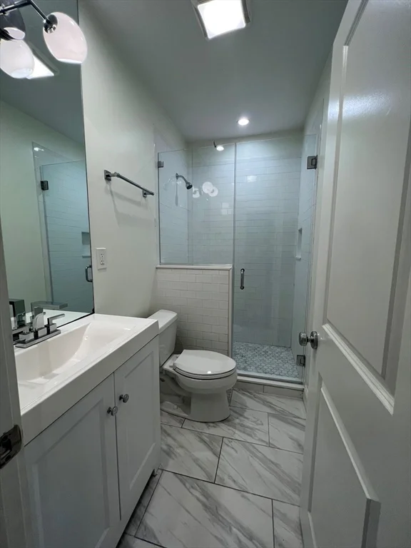 4 bed, 2 bath apartment for rent at 118 Dorchester St Unit 2, South Boston — photo 5 of 16