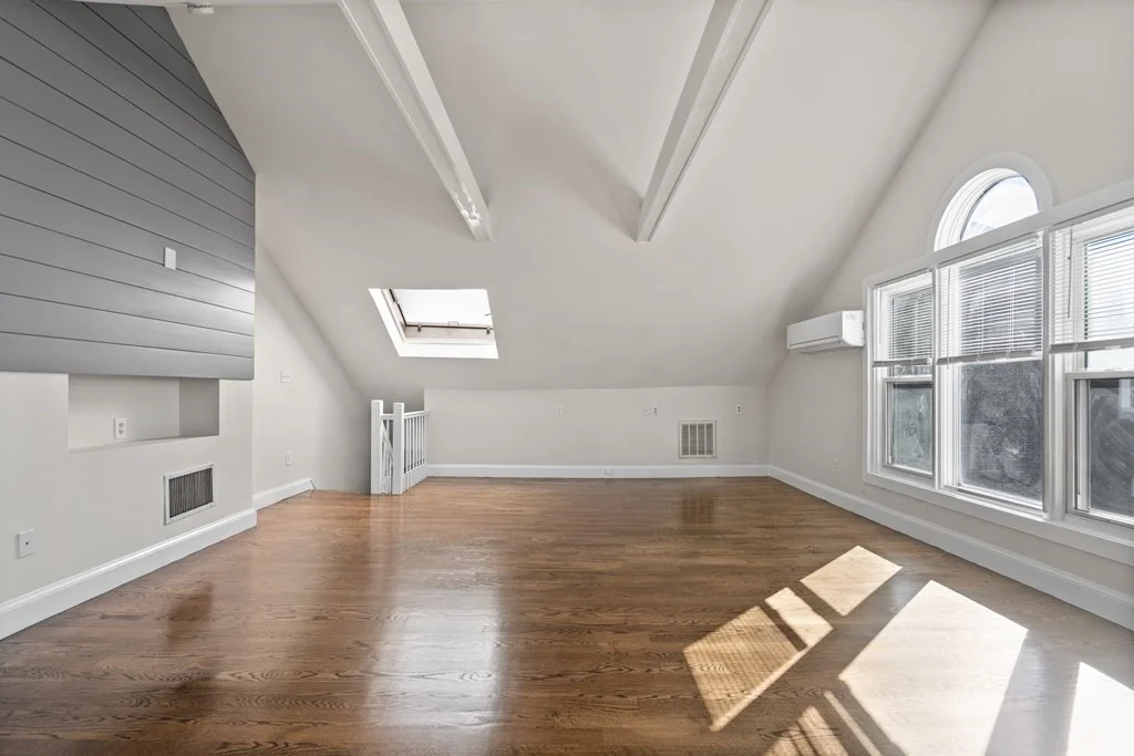 4 bed, 1 bath apartment for rent at 118 Dorchester St Unit 3, South Boston — photo 32 of 42