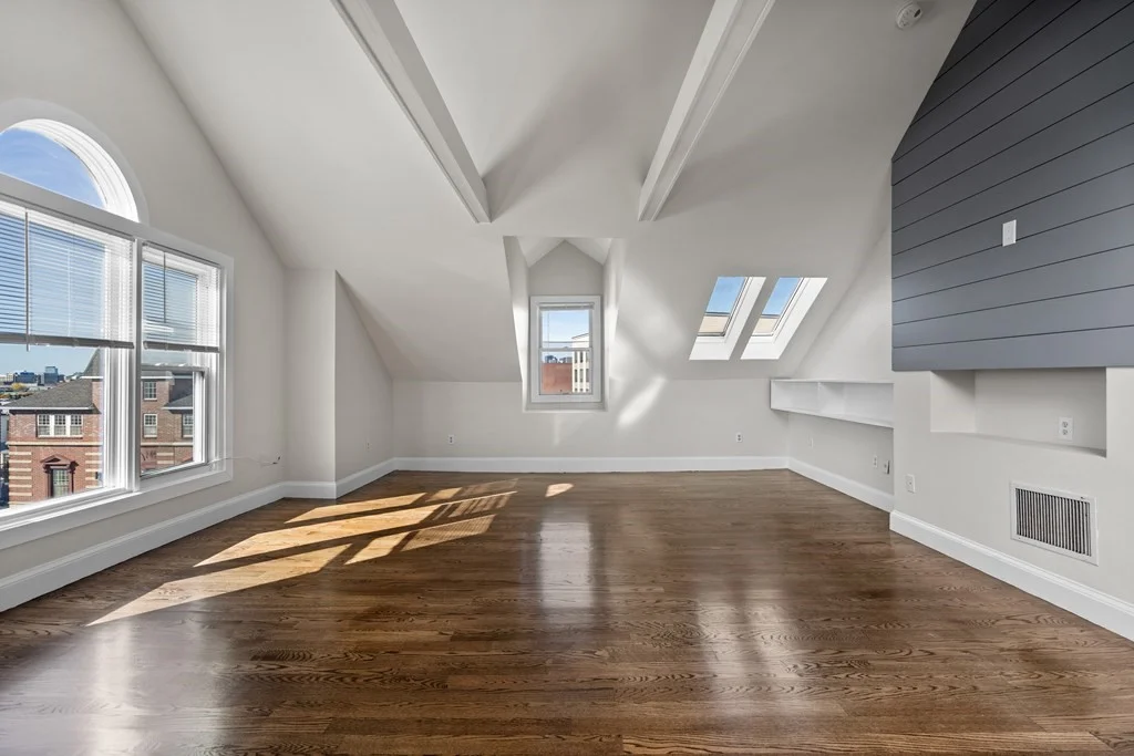 4 bed, 1 bath apartment for rent at 118 Dorchester St Unit 3, South Boston — photo 30 of 42