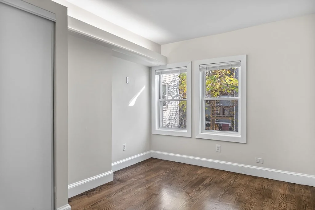 4 bed, 1 bath apartment for rent at 118 Dorchester St Unit 3, South Boston — photo 15 of 42