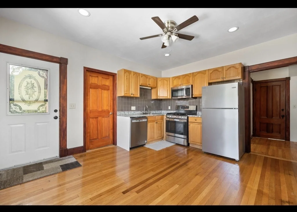 2 bed, 1 bath apartment for rent at 118 Elm St Unit 2, Marlborough — photo 7 of 13