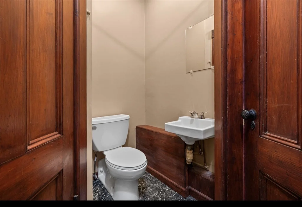 3 bed, 1 bath apartment for rent at 118 Elm Unit 1, Marlborough — photo 15 of 15