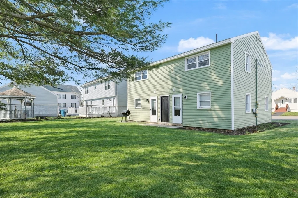 2 bed, 1 bath apartment for rent at 118 Everett St Unit 120, South Lawrence — photo 21 of 22