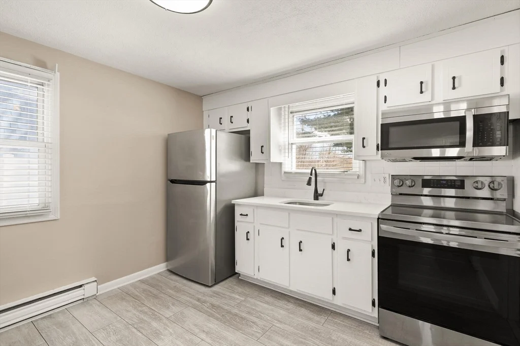 2 bed, 1 bath apartment for rent at 118 Everett St Unit 120, South Lawrence — photo 7 of 22