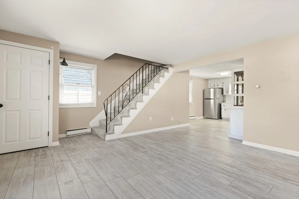 2 bed, 1 bath apartment for rent at 118 Everett St Unit 120, South Lawrence — photo 5 of 22