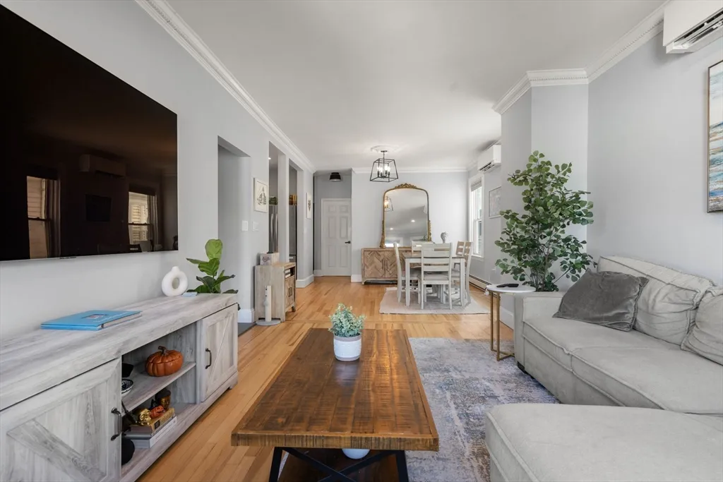 3 bed, 2 bath apartment for rent at 118 Franklin St Unit 3, Brookline Village — photo 3 of 17