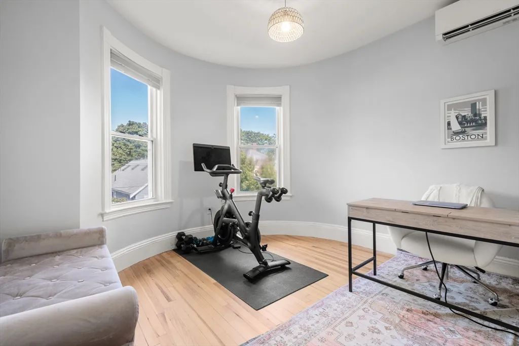 3 bed, 2 bath apartment for rent at 118 Franklin St Unit 3, Brookline Village — photo 9 of 17
