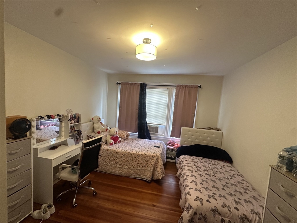 3 bed, 1 bath apartment for rent at 118 Gladstone St Unit 1, East Boston — photo 7 of 16