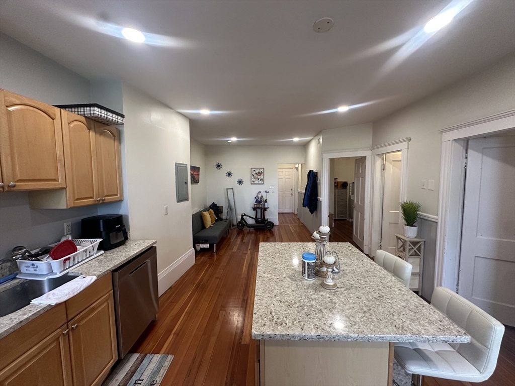 3 bed, 1 bath apartment for rent at 118 Gladstone St Unit 1, East Boston — photo 4 of 16
