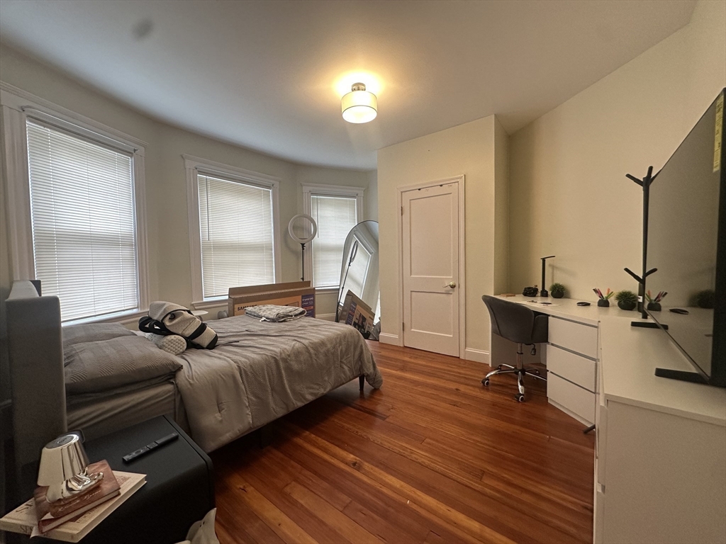 3 bed, 1 bath apartment for rent at 118 Gladstone St Unit 1, East Boston — photo 8 of 16