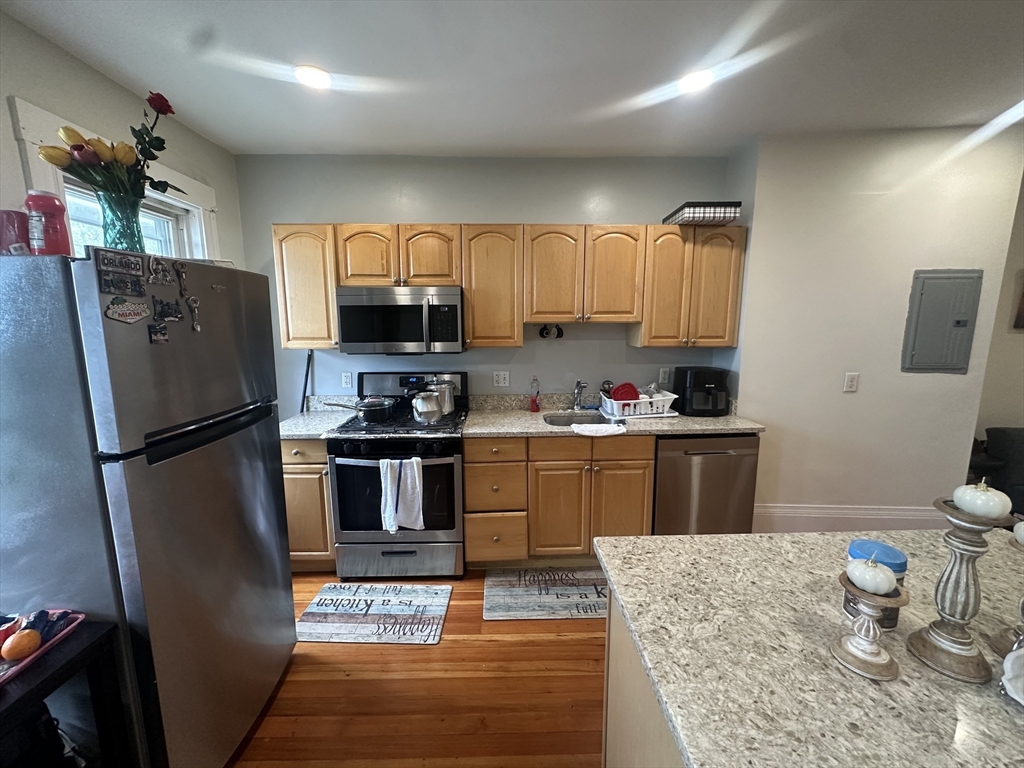 3 bed, 1 bath apartment for rent at 118 Gladstone St Unit 1, East Boston — photo 3 of 16