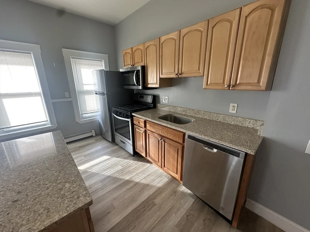 2 bed, 1 bath apartment for rent at 118 Gladstone St Unit B, East Boston — photo 5 of 16