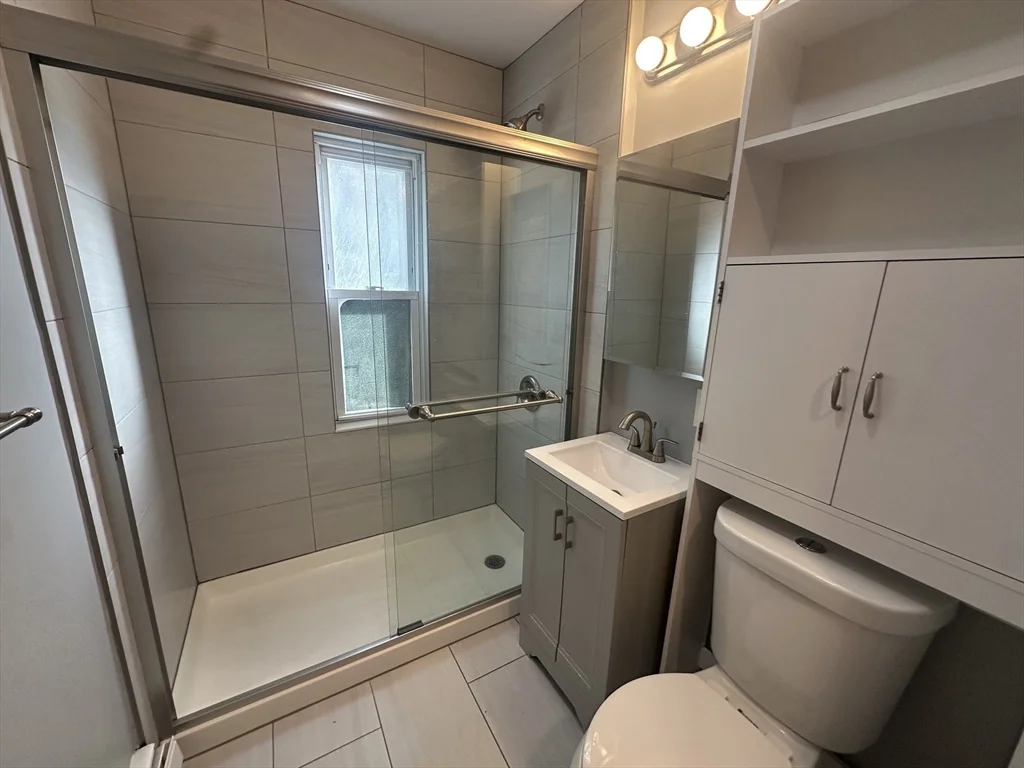 2 bed, 1 bath apartment for rent at 118 Gladstone St Unit B, East Boston — photo 11 of 16