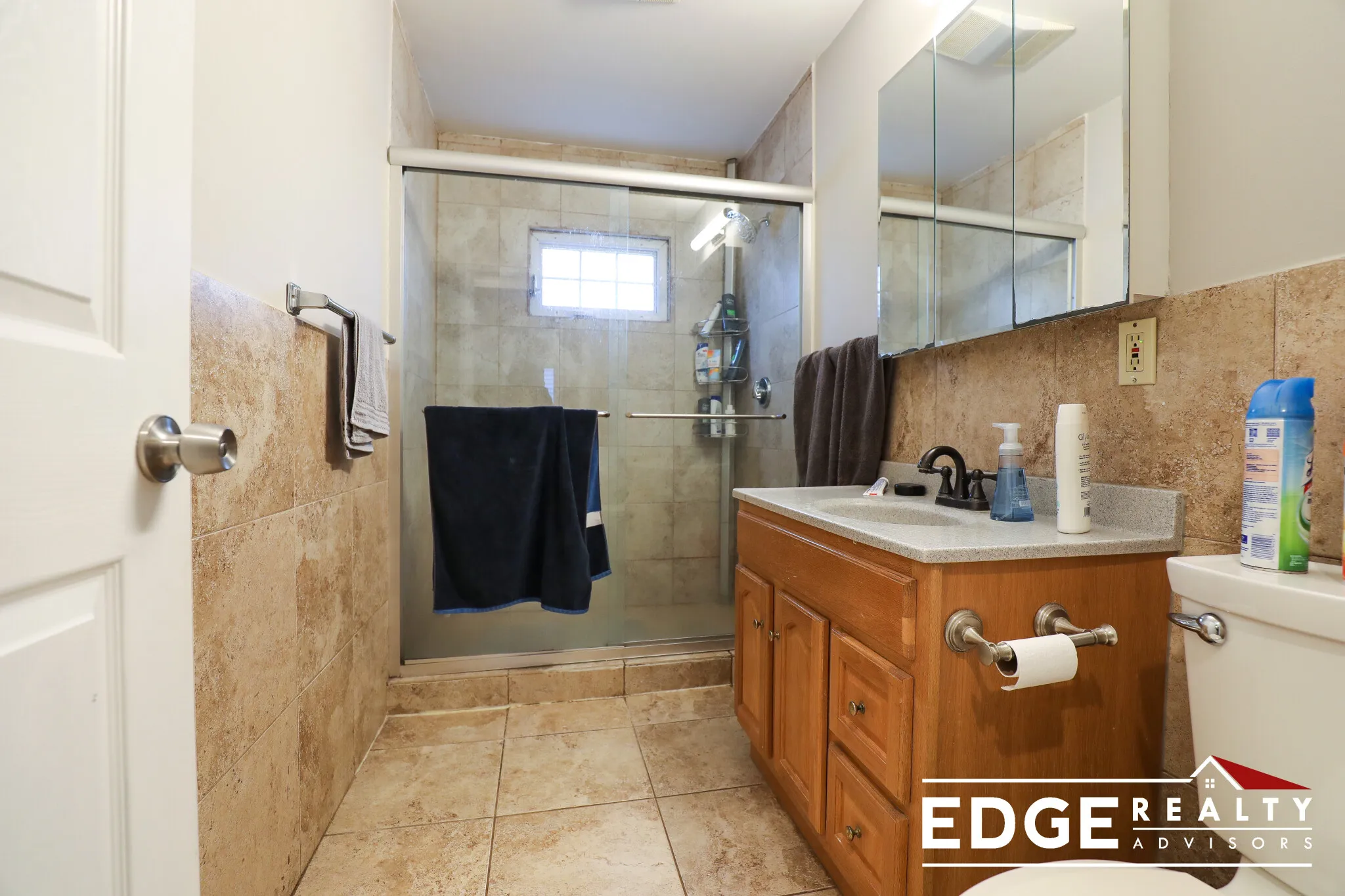 4 bed, 2 bath apartment for rent at 118 Glenville Ave Unit 1, Allston — photo 9 of 16