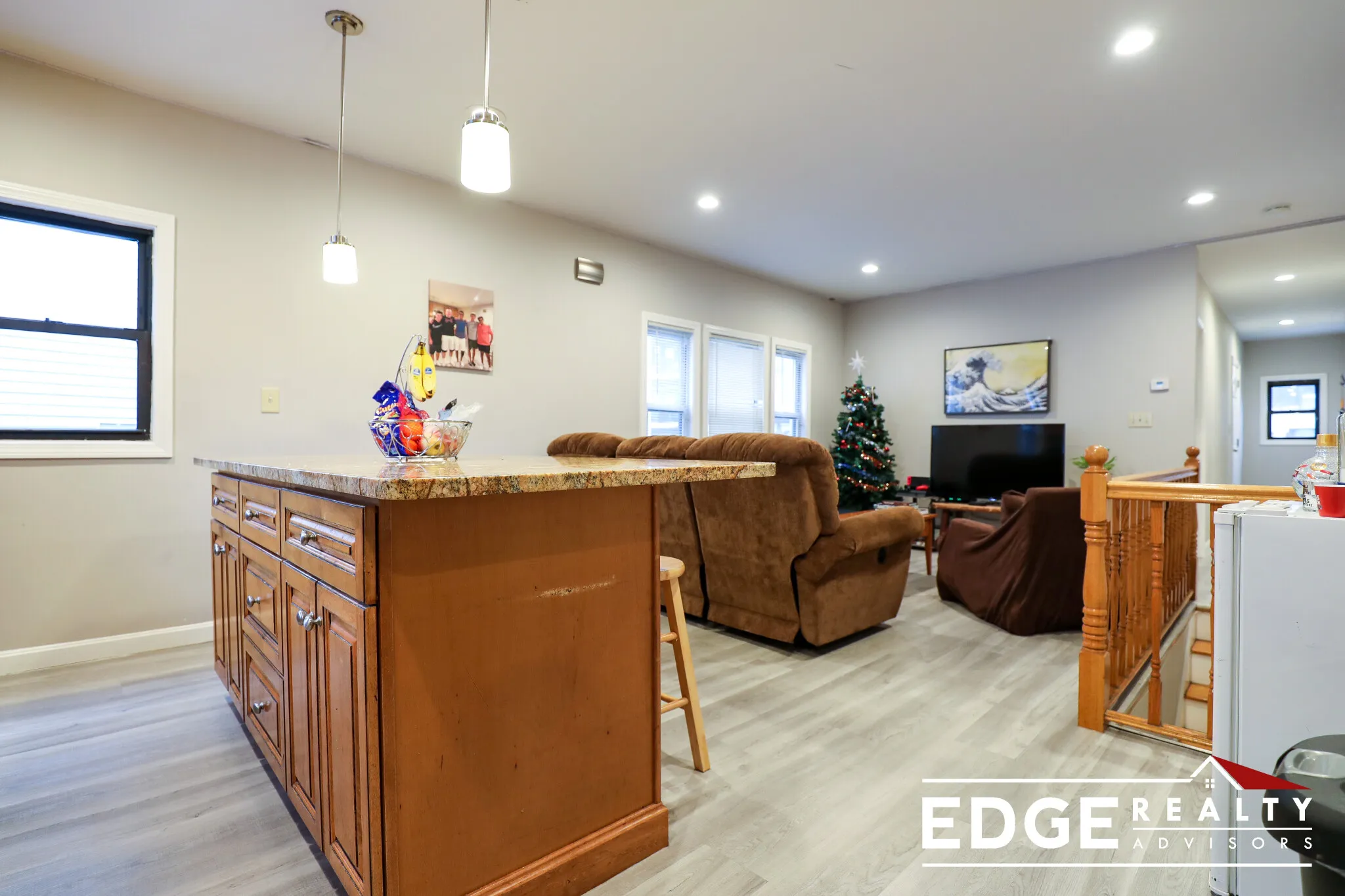 4 bed, 2 bath apartment for rent at 118 Glenville Ave Unit 1, Allston — photo 4 of 16