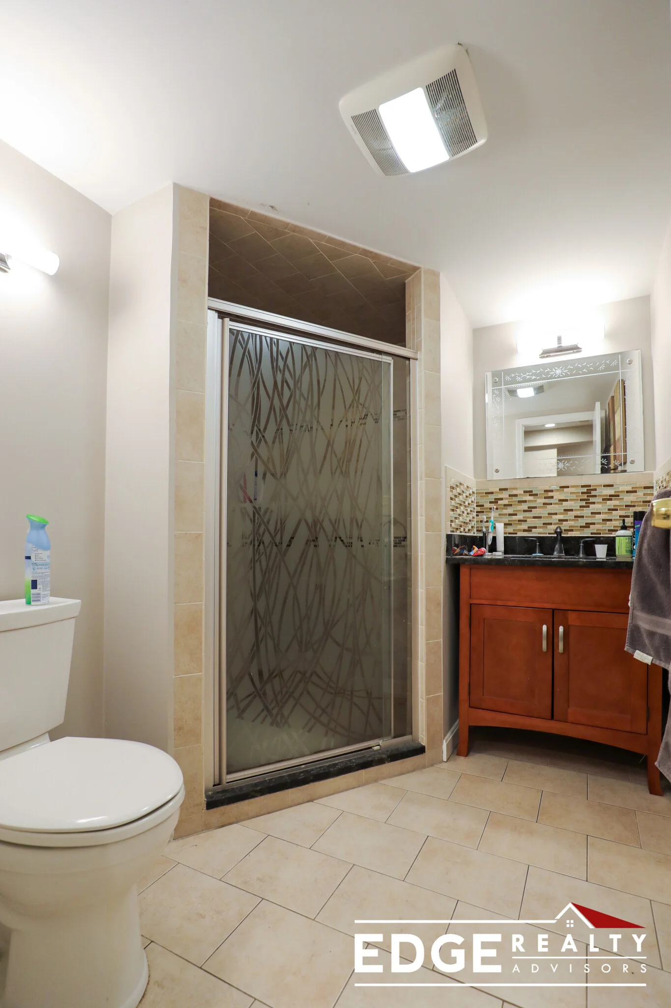 4 bed, 2 bath apartment for rent at 118 Glenville Ave Unit 1, Allston — photo 14 of 16