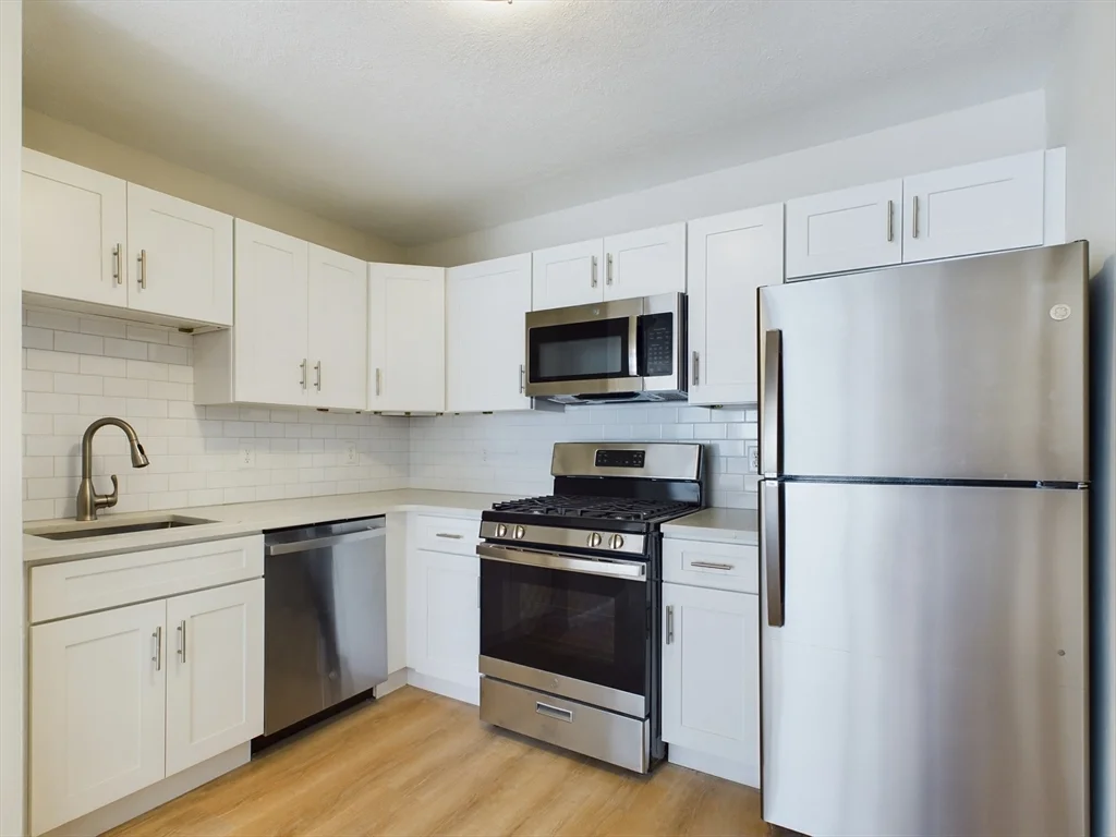 2 bed, 1 bath apartment for rent at 118 Greenleaf St Unit 5, Quincy — photo 1 of 8