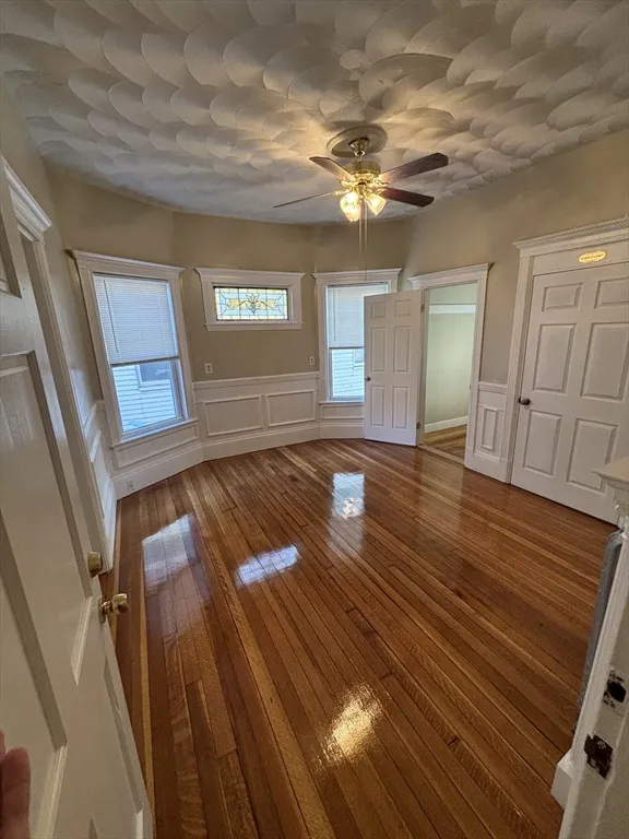 3 bed, 1 bath apartment for rent at 118 Harrishof St Unit 2, Dorchester — photo 5 of 14