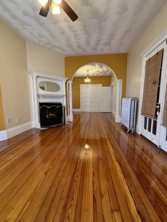 3 bed, 1 bath apartment for rent at 118 Harrishof St Unit 2, Dorchester — photo 1 of 14