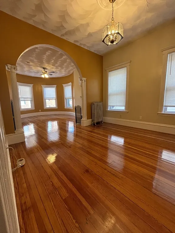 3 bed, 1 bath apartment for rent at 118 Harrishof St Unit 2, Dorchester — photo 2 of 14