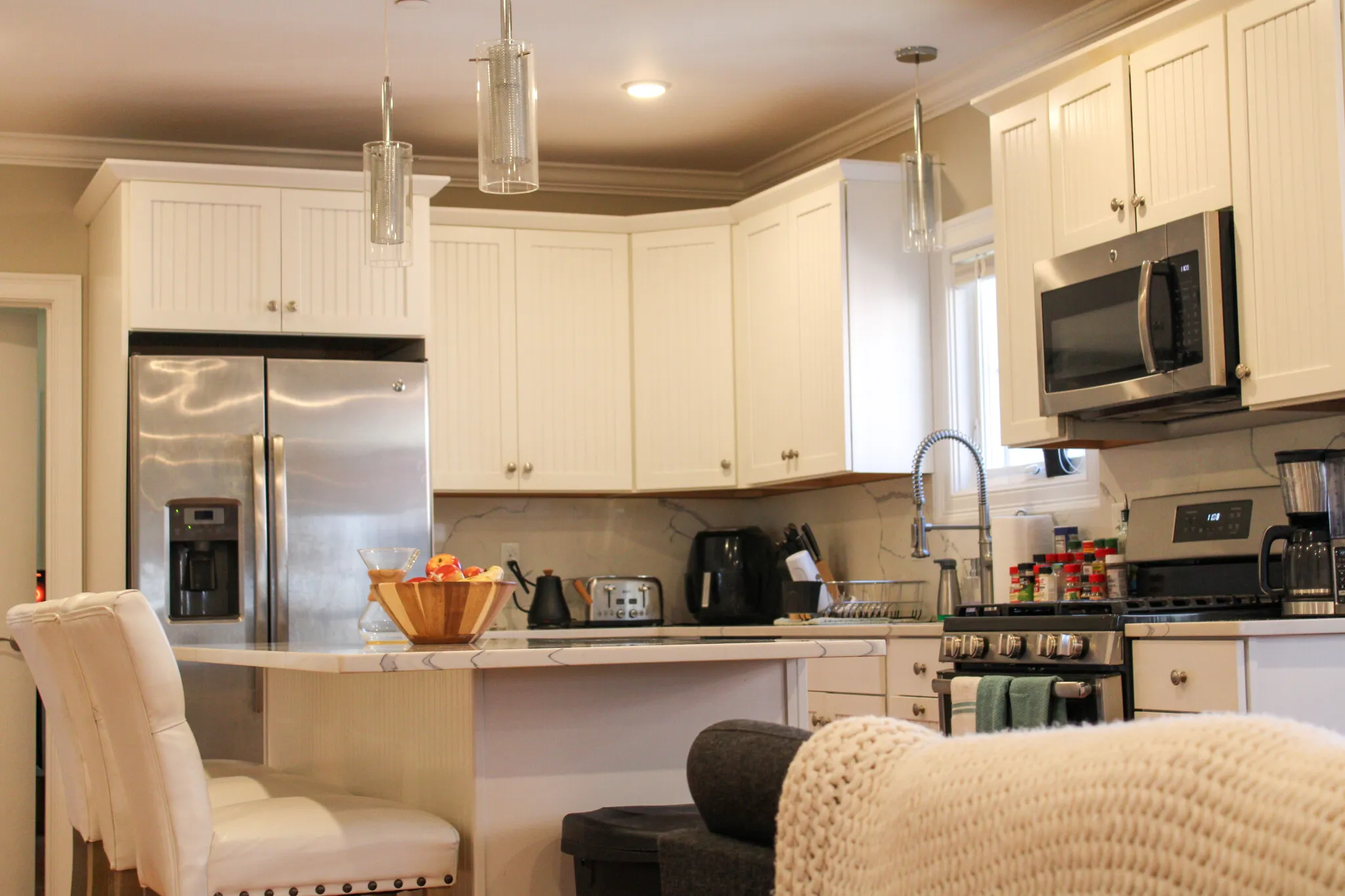4 bed, 2 bath apartment for rent at 118 Holland St Unit 2R, Davis Square — photo 2 of 22