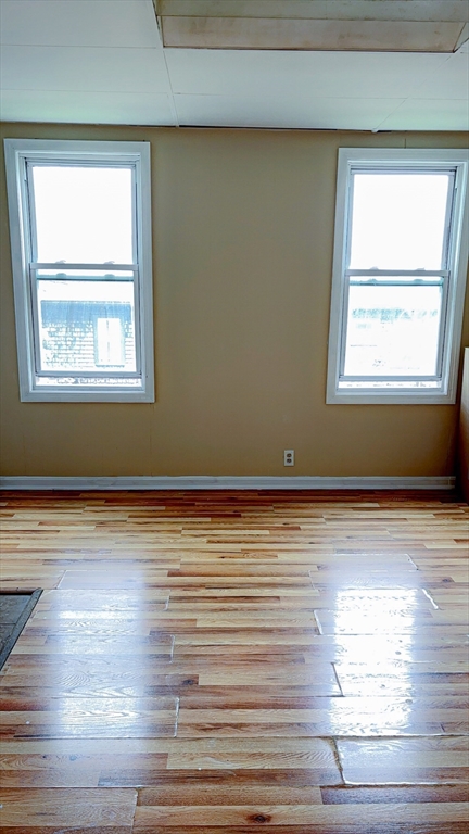 3 bed, 1 bath apartment for rent at 118 Maple St Unit 2, Fall River — photo 15 of 20
