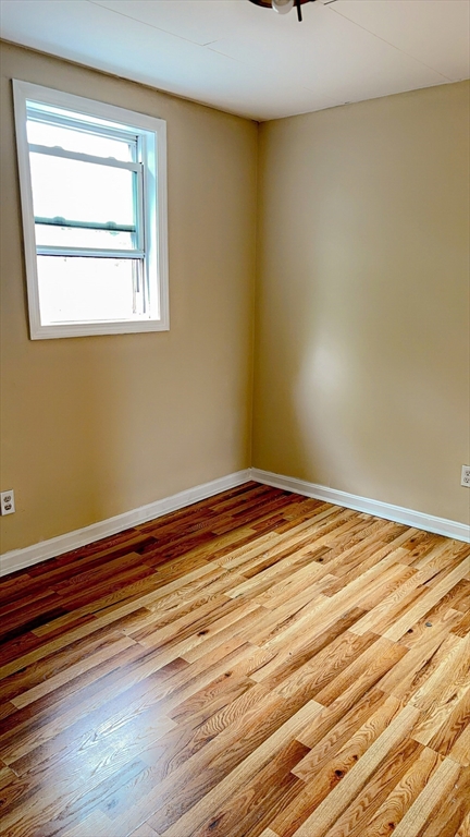 3 bed, 1 bath apartment for rent at 118 Maple St Unit 2, Fall River — photo 8 of 20