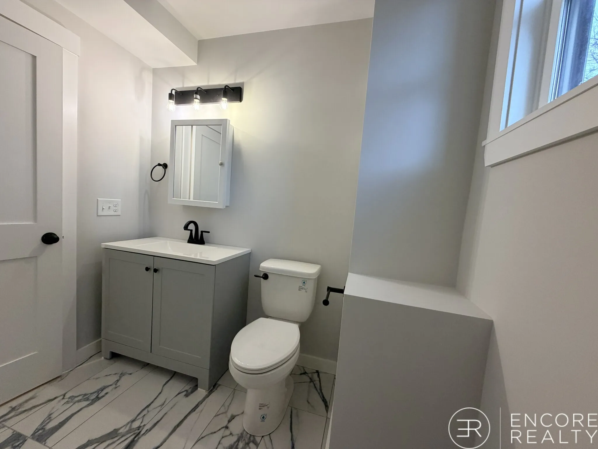2.5 bed, 1 bath apartment for rent at 118 Marginal St Unit 101, East Boston — photo 10 of 35