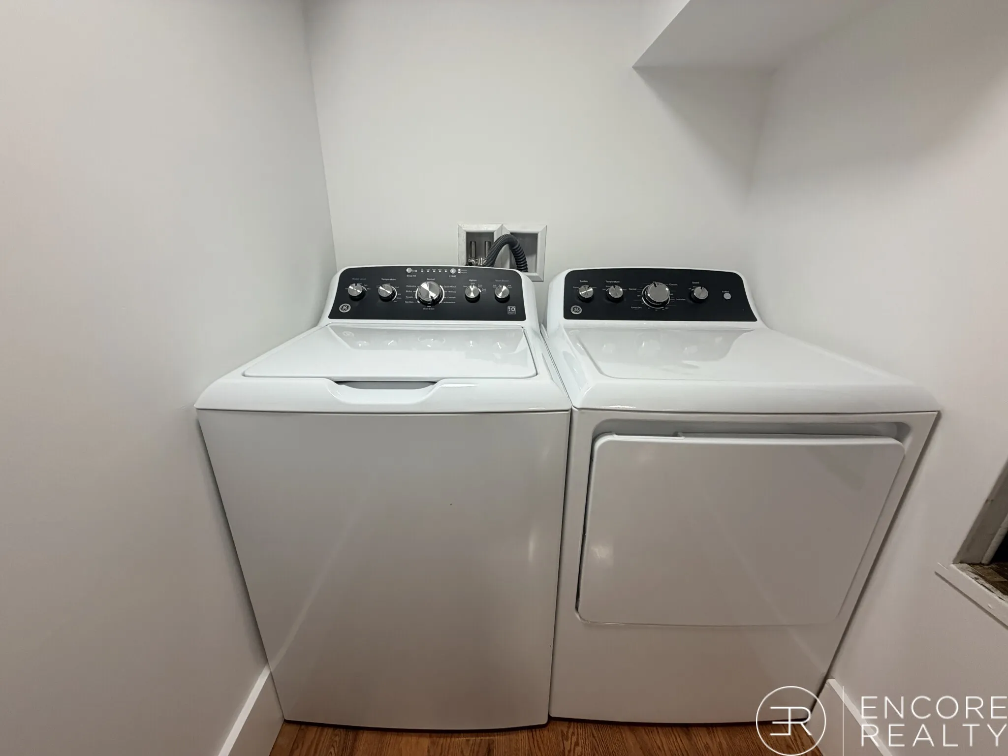 2.5 bed, 1 bath apartment for rent at 118 Marginal St Unit 1a, East Boston — photo 5 of 35