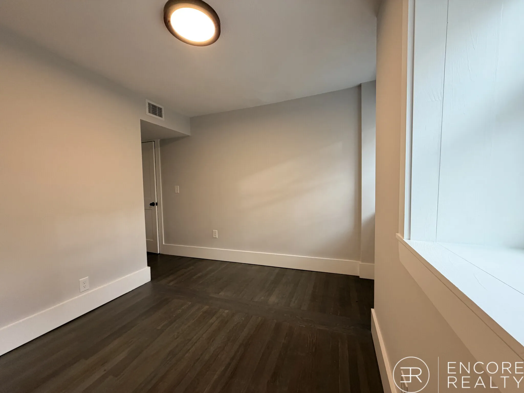 3.5 bed, 1 bath apartment for rent at 118 Marginal St Unit 2W, East Boston — photo 22 of 42