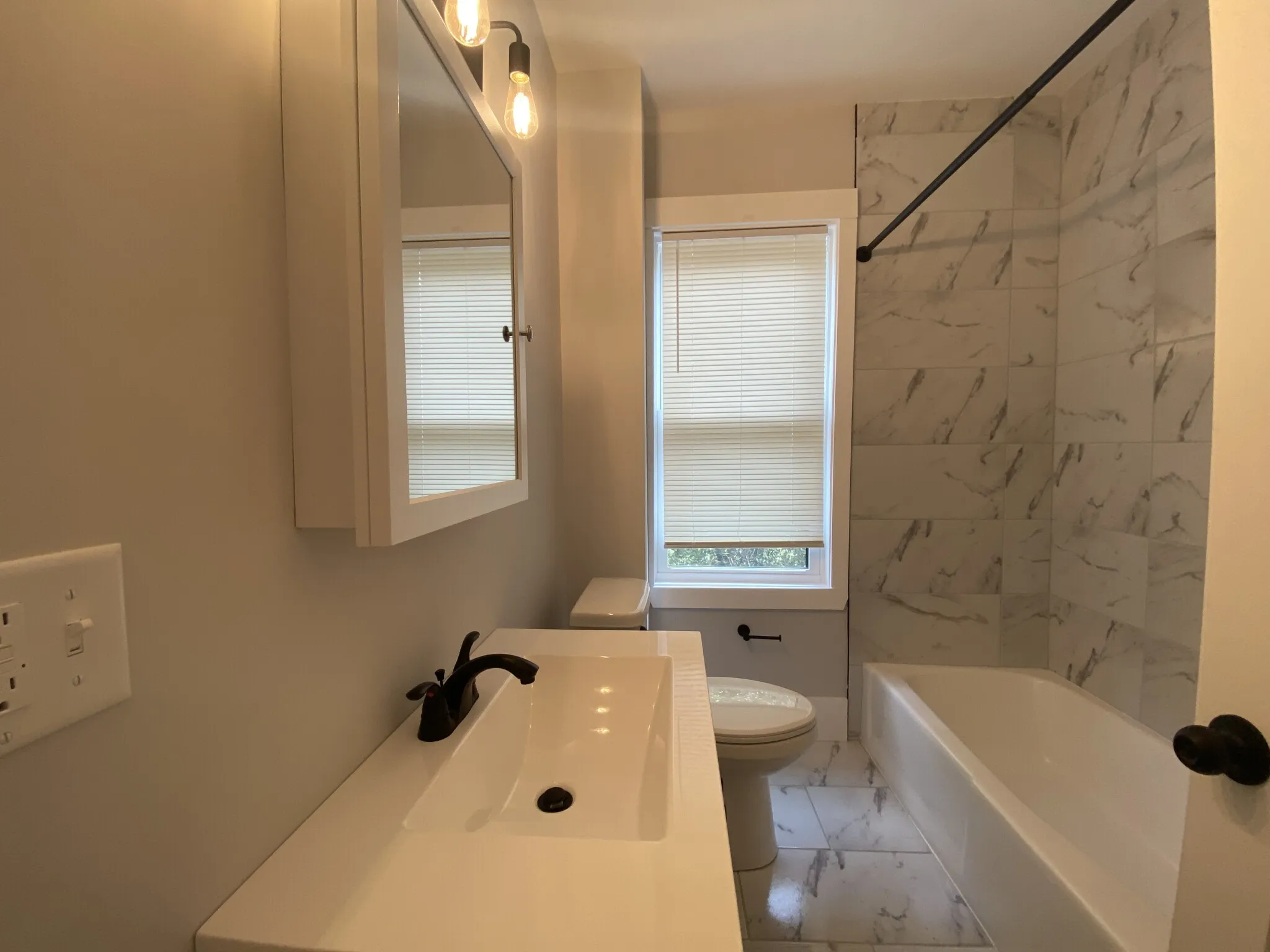 3.5 bed, 1 bath apartment for rent at 118 Marginal St Unit 2W, East Boston — photo 40 of 42