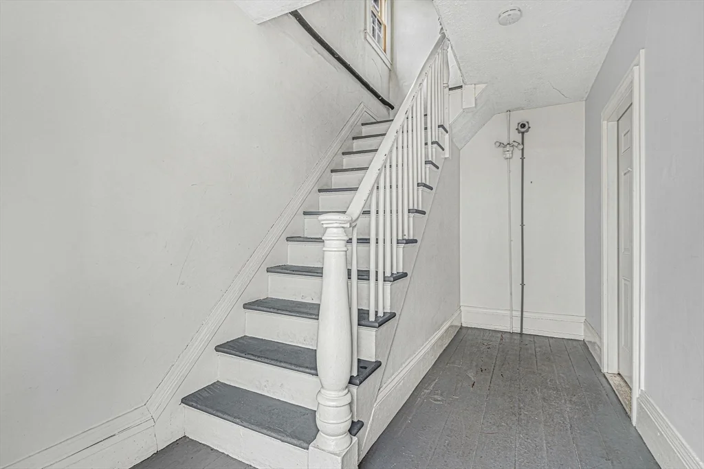 2 bed, 1 bath apartment for rent at 118 Maxfield St Unit 1, New Bedford — photo 2 of 11