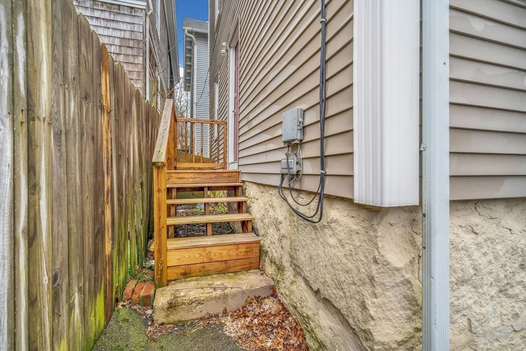 2 bed, 1 bath apartment for rent at 118 Maxfield St Unit 1, New Bedford — photo 11 of 11