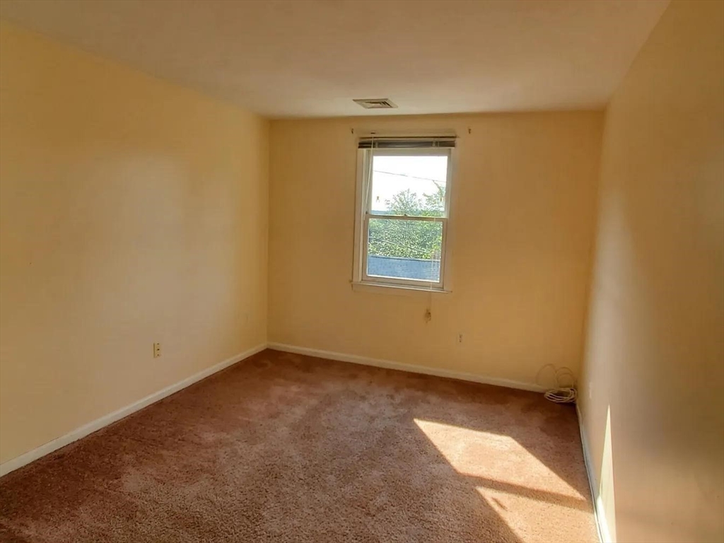 3 bed, 1 bath apartment for rent at 118 Montclair Ave Unit SF, Waltham — photo 18 of 26