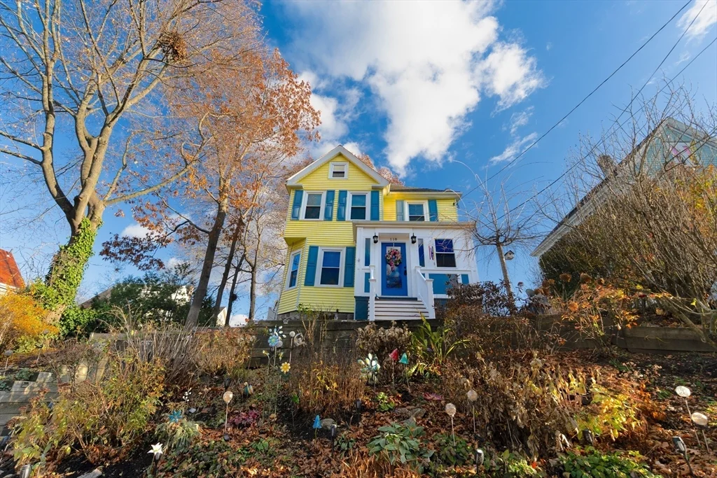 4 bed, 1 bath apartment for rent at 118 Newburg St Unit 118, Roslindale — photo 37 of 37